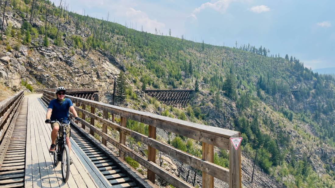 Vues sont spectaculaires en hauteur le long du canyon Myra |  <i>Rob Feakins</i>