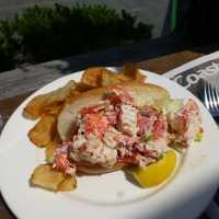 Fresh lobster roll in hand... oh, Atlantic Canada! | Caroline Mongrain