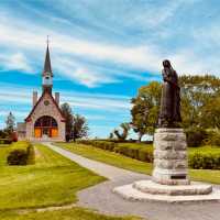 Evangeline, an iconic figure of Acadian culture, at the Grand-Pré Memorial Church | Caroline Mongrain